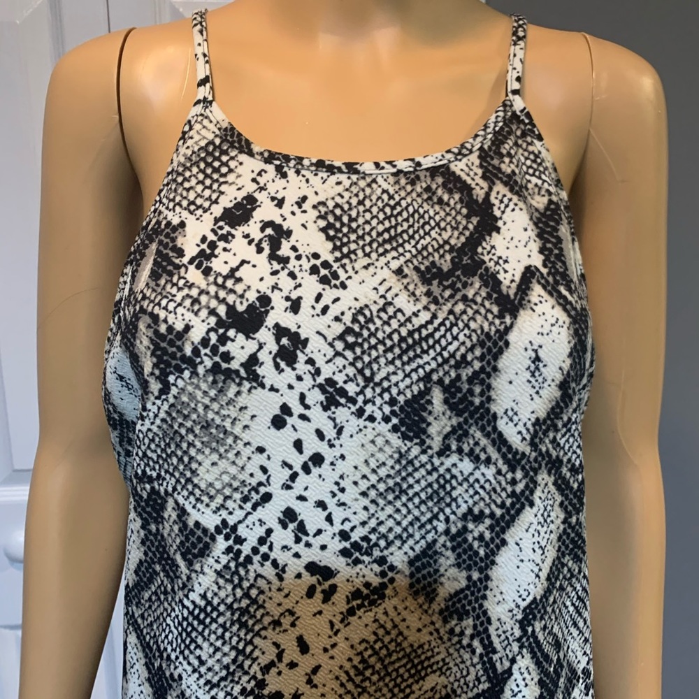 Vibe Snake-Skin Patterned Dress - Picture 2 of 7
